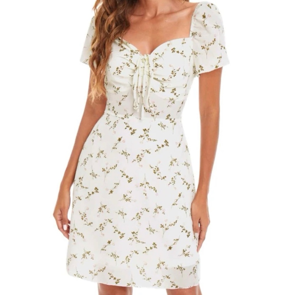 BRAND NEW. NEVER WORN. Floral white dress - Picture 1 of 3